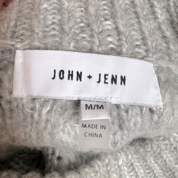 John & Jen oversized sleeveless sweater - Picture 3 of 7